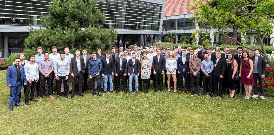 Gruppenfoto der Auszubildenden, die im Sommer 2018 Ihre Ausbildung beendet haben